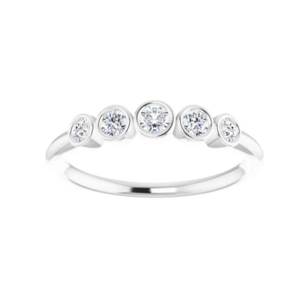 Graduated Bezel-Set Ring - Image 3
