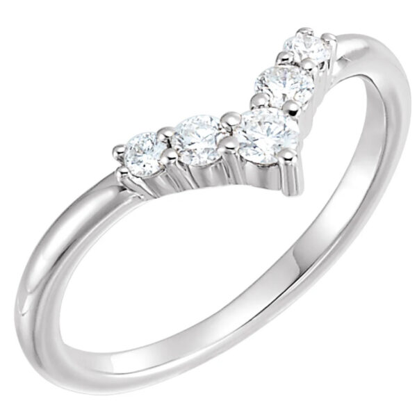 Accented Graduated "V" Ring