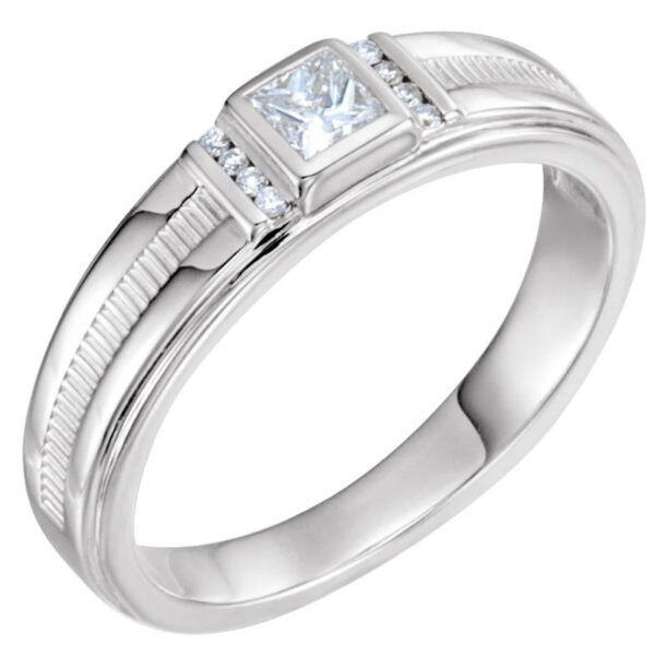 Accented Ring